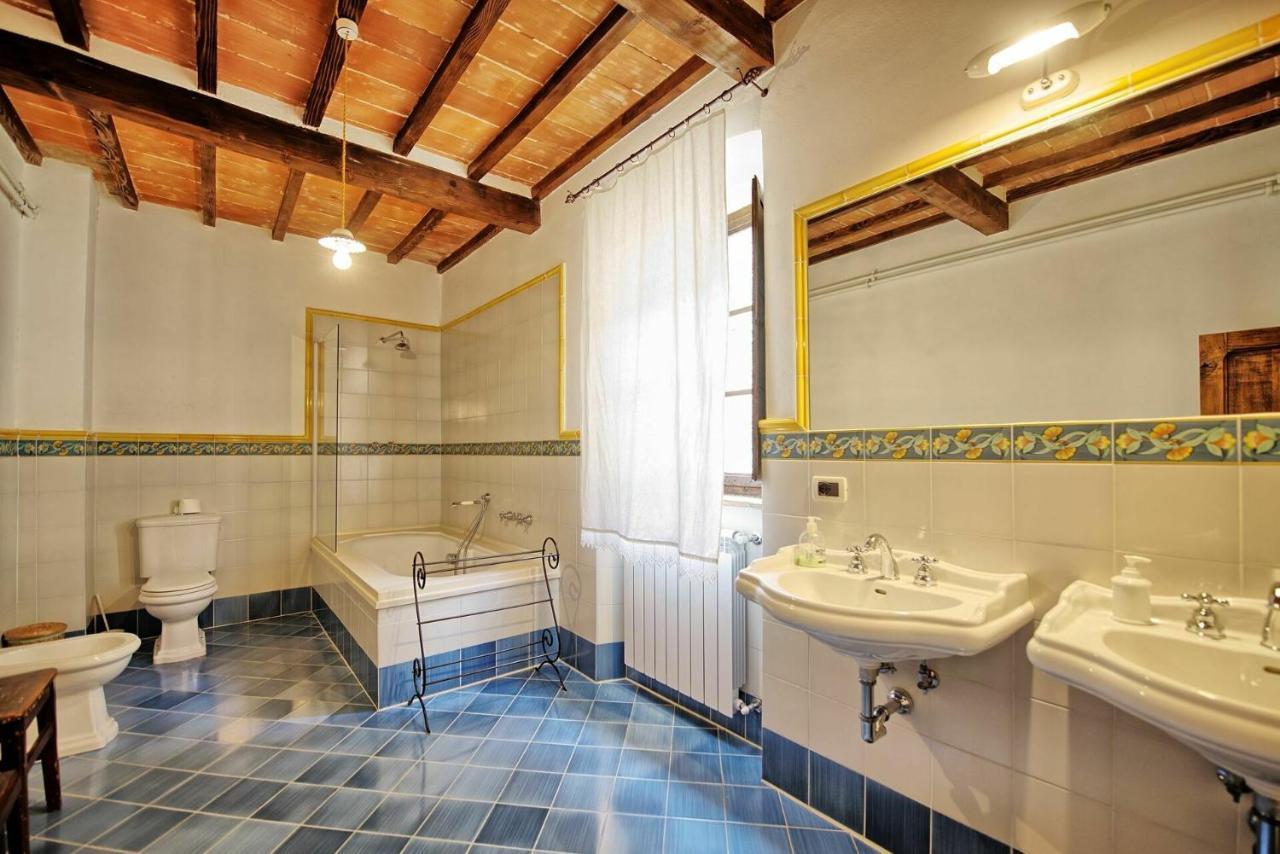 Villa Capolona By Posarellivillas Calbenzano Экстерьер фото